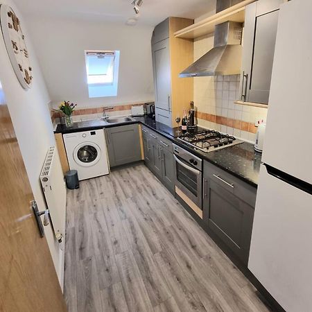 Centrally Located Boscombe Beach Apart With Parking Bournemouth Eksteriør billede